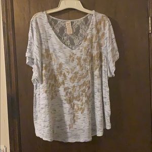 SUPER CUTE WHITE FANCY TEE